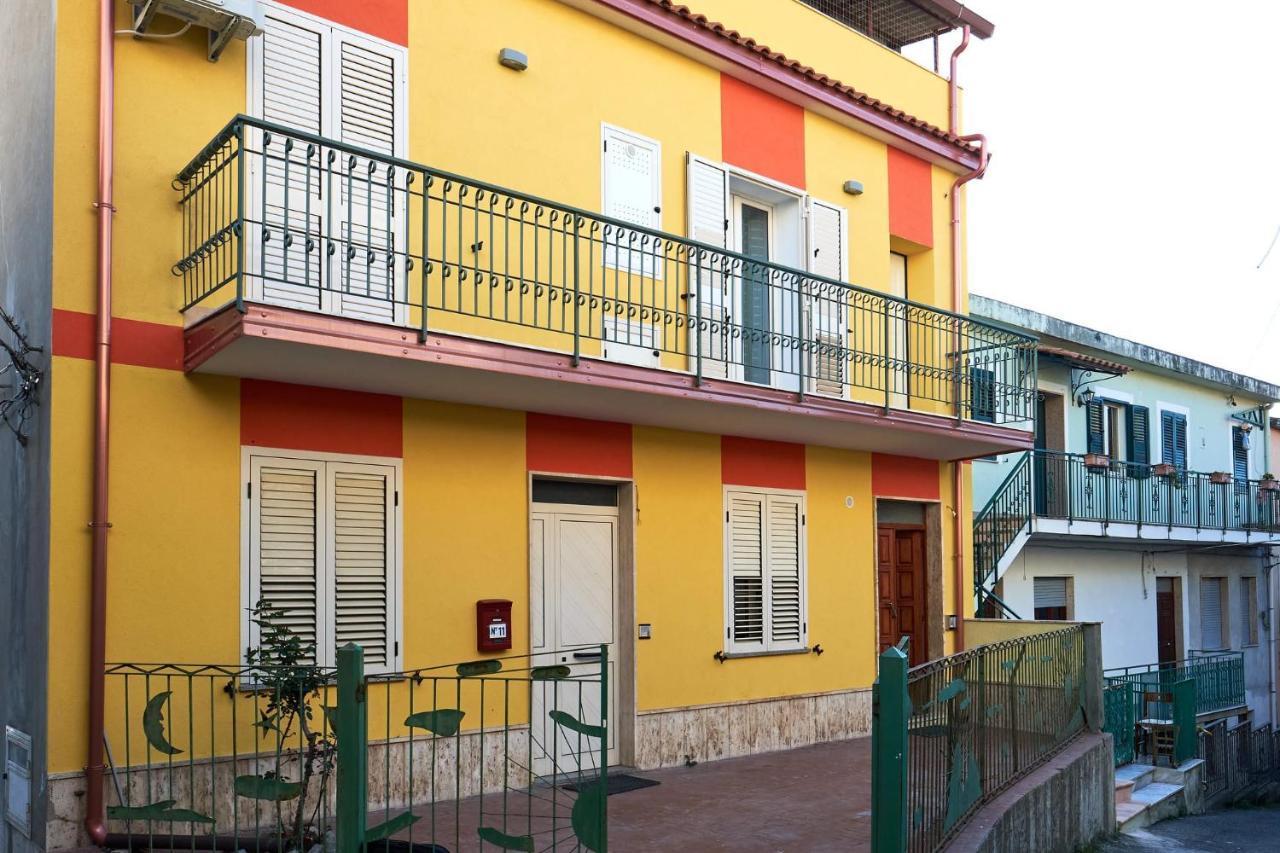 Bouganville House - Casa Vacanze Triparni Exterior foto